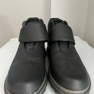 Men's Black Leather Shoes Size 9